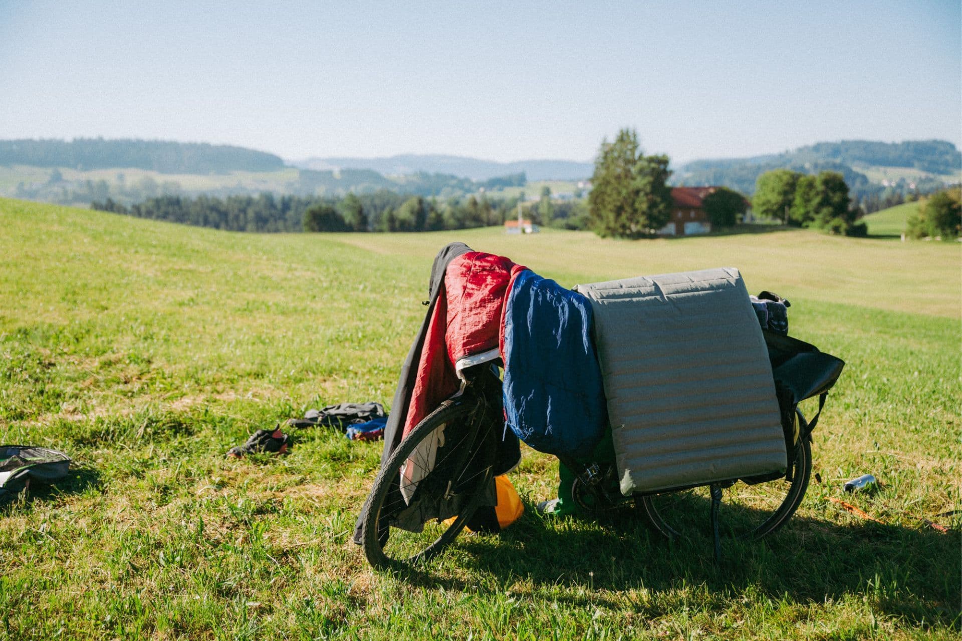 Bikepacking-Abenteuer: Übernachte in Nomady Zeltcamps