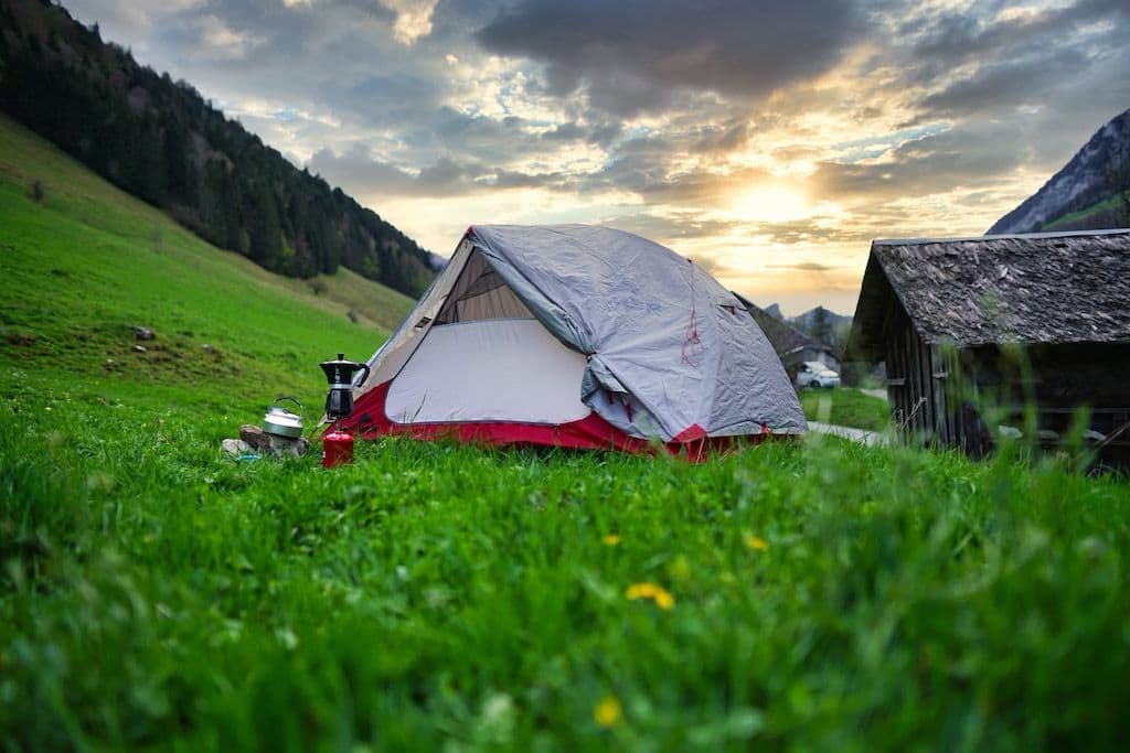 Versteckt zwischen den Bergen: Das Dorf Jaun
